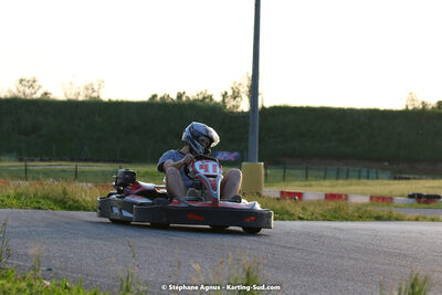 07/05/2022 : Endurance Loisir Les Razbitumes pour “1 maillot pour la vie” & Les Socio Esthéticiennes (Photos Stéphane Agnus) 2022 — karting
