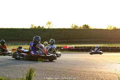 07/05/2022 : Endurance Loisir Les Razbitumes pour “1 maillot pour la vie” & Les Socio Esthéticiennes (Photos Stéphane Agnus) 2022 — karting