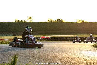 07/05/2022 : Endurance Loisir Les Razbitumes pour “1 maillot pour la vie” & Les Socio Esthéticiennes (Photos Stéphane Agnus) 2022 — karting