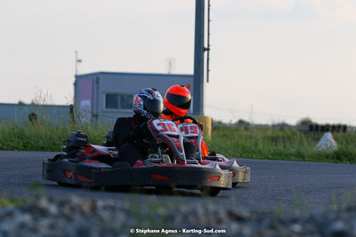07/05/2022 : Endurance Loisir Les Razbitumes pour “1 maillot pour la vie” & Les Socio Esthéticiennes (Photos Stéphane Agnus) 2022 — karting