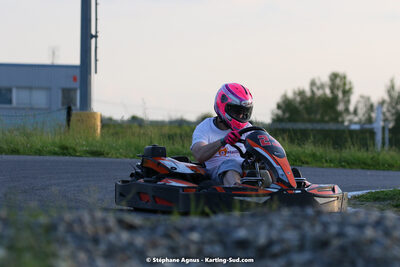07/05/2022 : Endurance Loisir Les Razbitumes pour “1 maillot pour la vie” & Les Socio Esthéticiennes (Photos Stéphane Agnus) 2022 — karting