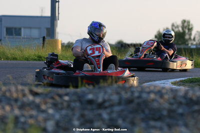07/05/2022 : Endurance Loisir Les Razbitumes pour “1 maillot pour la vie” & Les Socio Esthéticiennes (Photos Stéphane Agnus) 2022 — karting