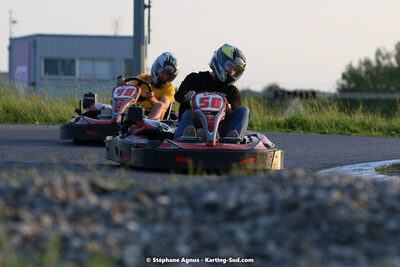 07/05/2022 : Endurance Loisir Les Razbitumes pour “1 maillot pour la vie” & Les Socio Esthéticiennes (Photos Stéphane Agnus) 2022 — karting