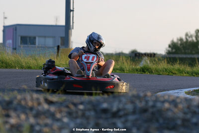 07/05/2022 : Endurance Loisir Les Razbitumes pour “1 maillot pour la vie” & Les Socio Esthéticiennes (Photos Stéphane Agnus) 2022 — karting
