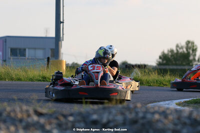 07/05/2022 : Endurance Loisir Les Razbitumes pour “1 maillot pour la vie” & Les Socio Esthéticiennes (Photos Stéphane Agnus) 2022 — karting