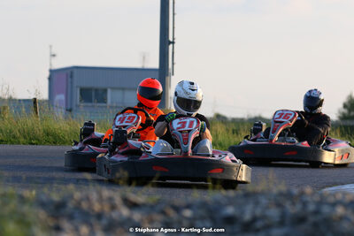 07/05/2022 : Endurance Loisir Les Razbitumes pour “1 maillot pour la vie” & Les Socio Esthéticiennes (Photos Stéphane Agnus) 2022 — karting