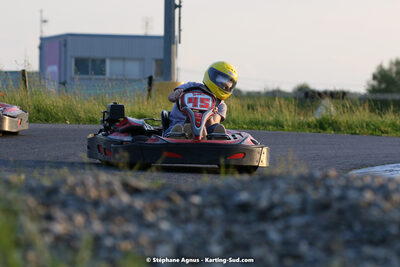 07/05/2022 : Endurance Loisir Les Razbitumes pour “1 maillot pour la vie” & Les Socio Esthéticiennes (Photos Stéphane Agnus) 2022 — karting
