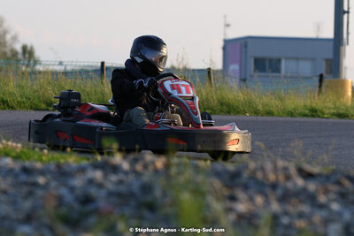 07/05/2022 : Endurance Loisir Les Razbitumes pour “1 maillot pour la vie” & Les Socio Esthéticiennes (Photos Stéphane Agnus) 2022 — karting