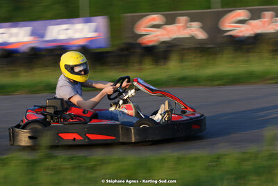 07/05/2022 : Endurance Loisir Les Razbitumes pour “1 maillot pour la vie” & Les Socio Esthéticiennes (Photos Stéphane Agnus) 2022 — karting