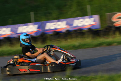 07/05/2022 : Endurance Loisir Les Razbitumes pour “1 maillot pour la vie” & Les Socio Esthéticiennes (Photos Stéphane Agnus) 2022 — karting