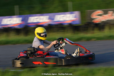 07/05/2022 : Endurance Loisir Les Razbitumes pour “1 maillot pour la vie” & Les Socio Esthéticiennes (Photos Stéphane Agnus) 2022 — karting