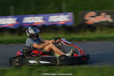 07/05/2022 : Endurance Loisir Les Razbitumes pour “1 maillot pour la vie” & Les Socio Esthéticiennes (Photos Stéphane Agnus) 2022 — karting