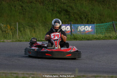 07/05/2022 : Endurance Loisir Les Razbitumes pour “1 maillot pour la vie” & Les Socio Esthéticiennes (Photos Stéphane Agnus) 2022 — karting