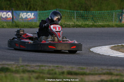 07/05/2022 : Endurance Loisir Les Razbitumes pour “1 maillot pour la vie” & Les Socio Esthéticiennes (Photos Stéphane Agnus) 2022 — karting