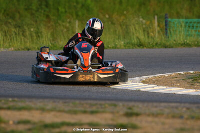 07/05/2022 : Endurance Loisir Les Razbitumes pour “1 maillot pour la vie” & Les Socio Esthéticiennes (Photos Stéphane Agnus) 2022 — karting