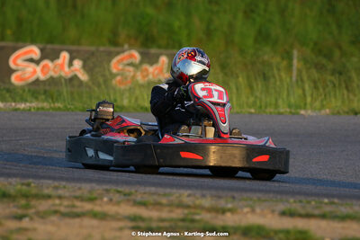 07/05/2022 : Endurance Loisir Les Razbitumes pour “1 maillot pour la vie” & Les Socio Esthéticiennes (Photos Stéphane Agnus) 2022 — karting