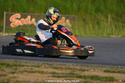 07/05/2022 : Endurance Loisir Les Razbitumes pour “1 maillot pour la vie” & Les Socio Esthéticiennes (Photos Stéphane Agnus) 2022 — karting
