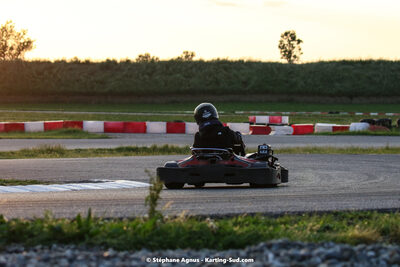 07/05/2022 : Endurance Loisir Les Razbitumes pour “1 maillot pour la vie” & Les Socio Esthéticiennes (Photos Stéphane Agnus) 2022 — karting