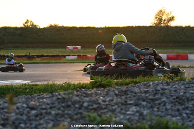 07/05/2022 : Endurance Loisir Les Razbitumes pour “1 maillot pour la vie” & Les Socio Esthéticiennes (Photos Stéphane Agnus) 2022 — karting