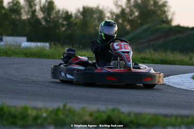 07/05/2022 : Endurance Loisir Les Razbitumes pour “1 maillot pour la vie” & Les Socio Esthéticiennes (Photos Stéphane Agnus) 2022 — karting