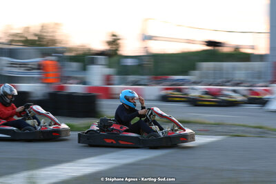 07/05/2022 : Endurance Loisir Les Razbitumes pour “1 maillot pour la vie” & Les Socio Esthéticiennes (Photos Stéphane Agnus) 2022 — karting