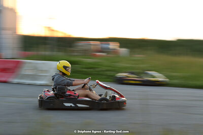 07/05/2022 : Endurance Loisir Les Razbitumes pour “1 maillot pour la vie” & Les Socio Esthéticiennes (Photos Stéphane Agnus) 2022 — karting
