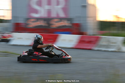 07/05/2022 : Endurance Loisir Les Razbitumes pour “1 maillot pour la vie” & Les Socio Esthéticiennes (Photos Stéphane Agnus) 2022 — karting