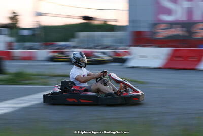 07/05/2022 : Endurance Loisir Les Razbitumes pour “1 maillot pour la vie” & Les Socio Esthéticiennes (Photos Stéphane Agnus) 2022 — karting