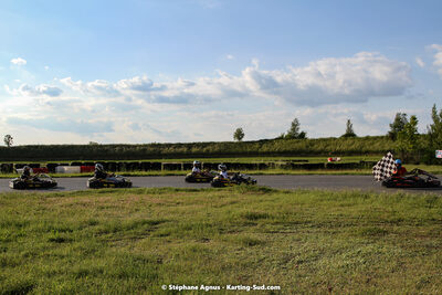 07/05/2022 : Endurance Loisir Les Razbitumes pour “1 maillot pour la vie” & Les Socio Esthéticiennes (Photos Stéphane Agnus) 2022 — karting