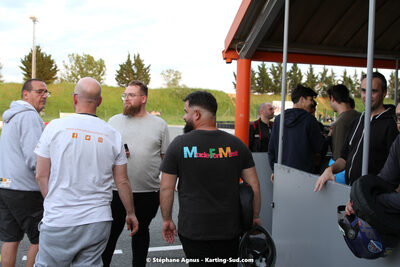 07/05/2022 : Endurance Loisir Les Razbitumes pour “1 maillot pour la vie” & Les Socio Esthéticiennes (Photos Stéphane Agnus) 2022 — karting
