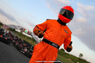 07/05/2022 : Endurance Loisir Les Razbitumes pour “1 maillot pour la vie” & Les Socio Esthéticiennes (Photos Stéphane Agnus) 2022 — karting