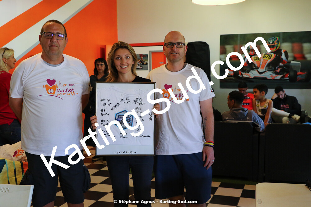 07/05/2022 : Endurance Loisir Les Razbitumes pour “1 maillot pour la vie” & Les Socio Esthéticiennes (Photos Stéphane Agnus) 2022 — karting