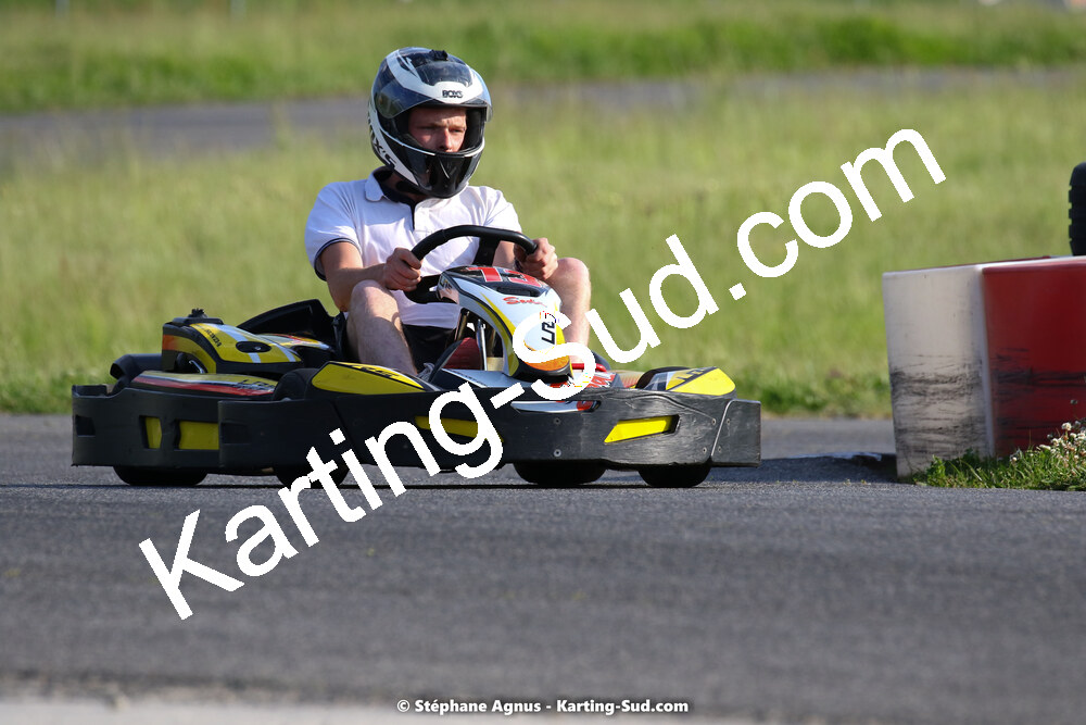 07/05/2022 : Endurance Loisir Les Razbitumes pour “1 maillot pour la vie” & Les Socio Esthéticiennes (Photos Stéphane Agnus) 2022 — karting