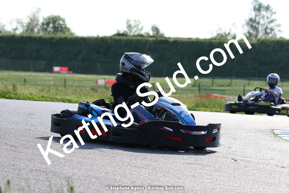 07/05/2022 : Endurance Loisir Les Razbitumes pour “1 maillot pour la vie” & Les Socio Esthéticiennes (Photos Stéphane Agnus) 2022 — karting