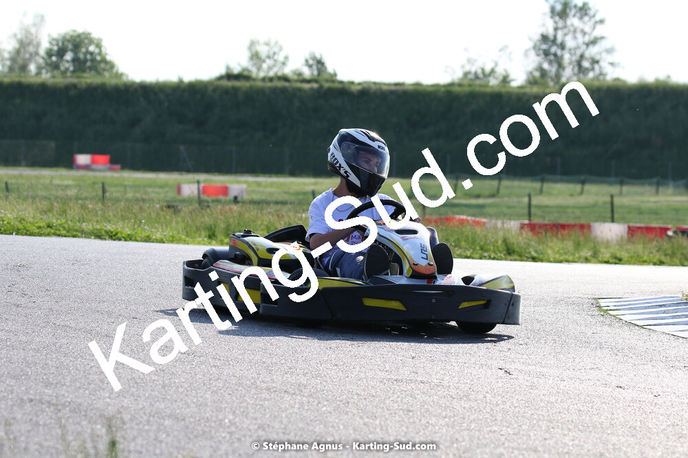 07/05/2022 : Endurance Loisir Les Razbitumes pour “1 maillot pour la vie” & Les Socio Esthéticiennes (Photos Stéphane Agnus) 2022 — karting