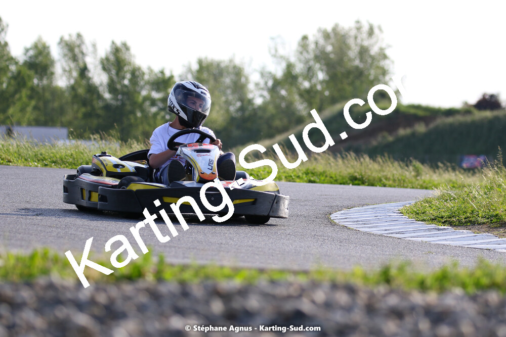 07/05/2022 : Endurance Loisir Les Razbitumes pour “1 maillot pour la vie” & Les Socio Esthéticiennes (Photos Stéphane Agnus) 2022 — karting