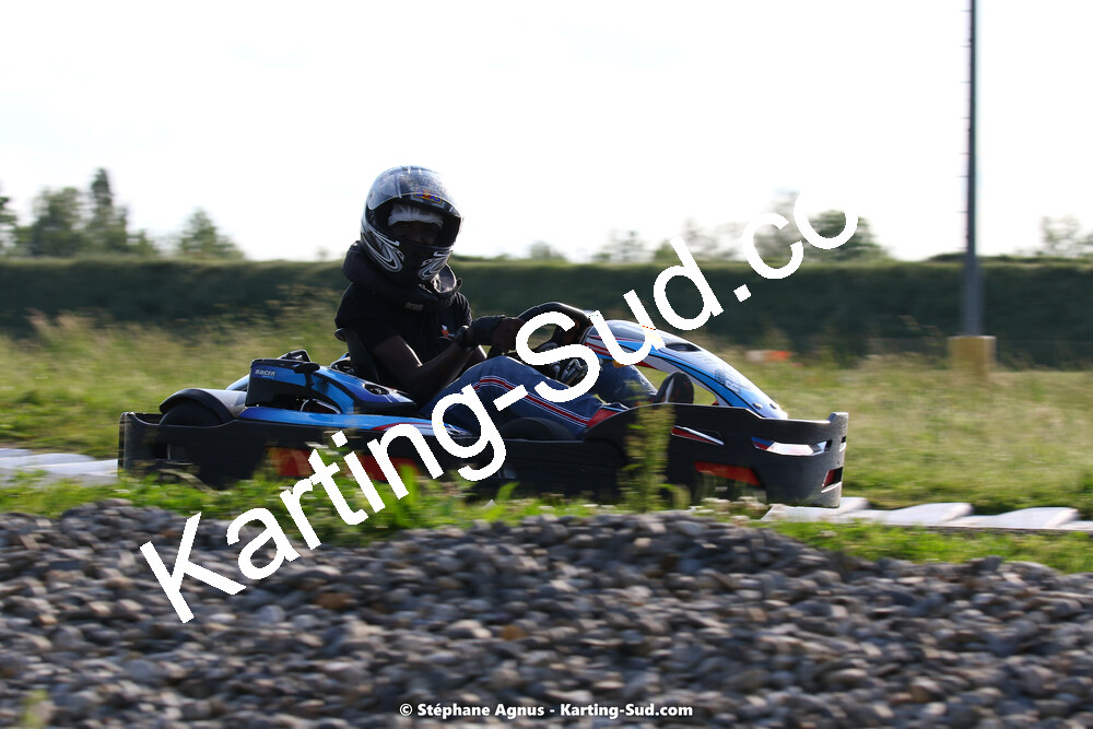 07/05/2022 : Endurance Loisir Les Razbitumes pour “1 maillot pour la vie” & Les Socio Esthéticiennes (Photos Stéphane Agnus) 2022 — karting