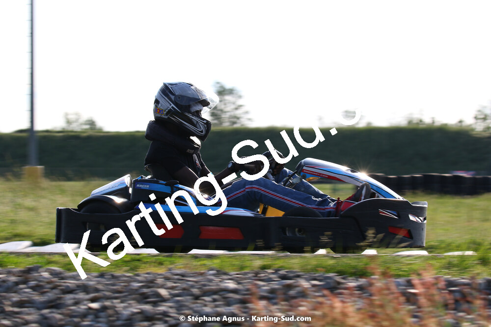 07/05/2022 : Endurance Loisir Les Razbitumes pour “1 maillot pour la vie” & Les Socio Esthéticiennes (Photos Stéphane Agnus) 2022 — karting