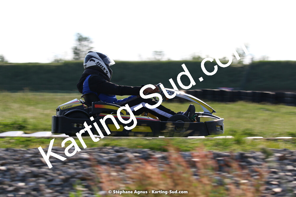 07/05/2022 : Endurance Loisir Les Razbitumes pour “1 maillot pour la vie” & Les Socio Esthéticiennes (Photos Stéphane Agnus) 2022 — karting