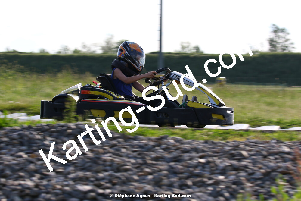 07/05/2022 : Endurance Loisir Les Razbitumes pour “1 maillot pour la vie” & Les Socio Esthéticiennes (Photos Stéphane Agnus) 2022 — karting