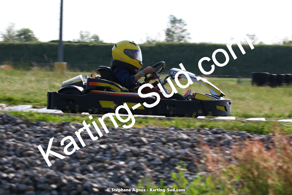 07/05/2022 : Endurance Loisir Les Razbitumes pour “1 maillot pour la vie” & Les Socio Esthéticiennes (Photos Stéphane Agnus) 2022 — karting