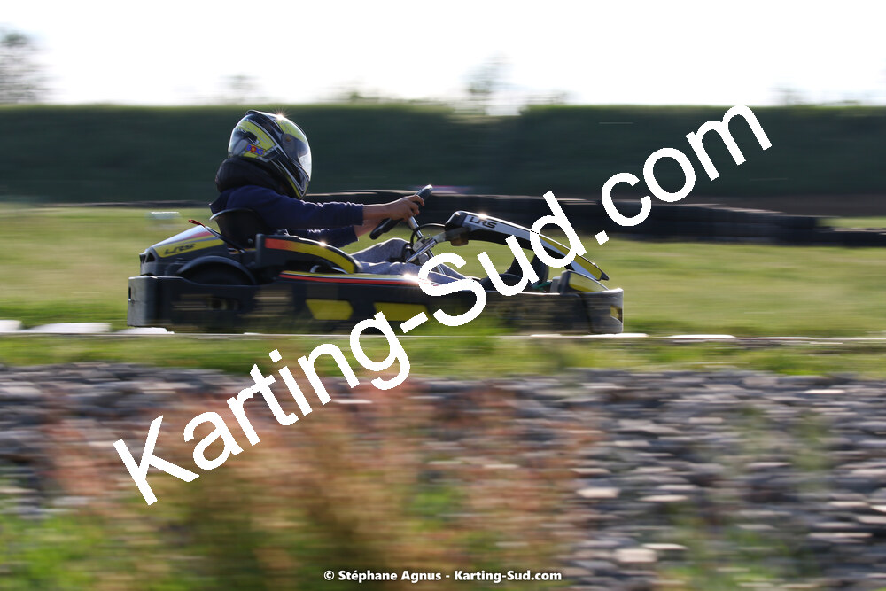 07/05/2022 : Endurance Loisir Les Razbitumes pour “1 maillot pour la vie” & Les Socio Esthéticiennes (Photos Stéphane Agnus) 2022 — karting