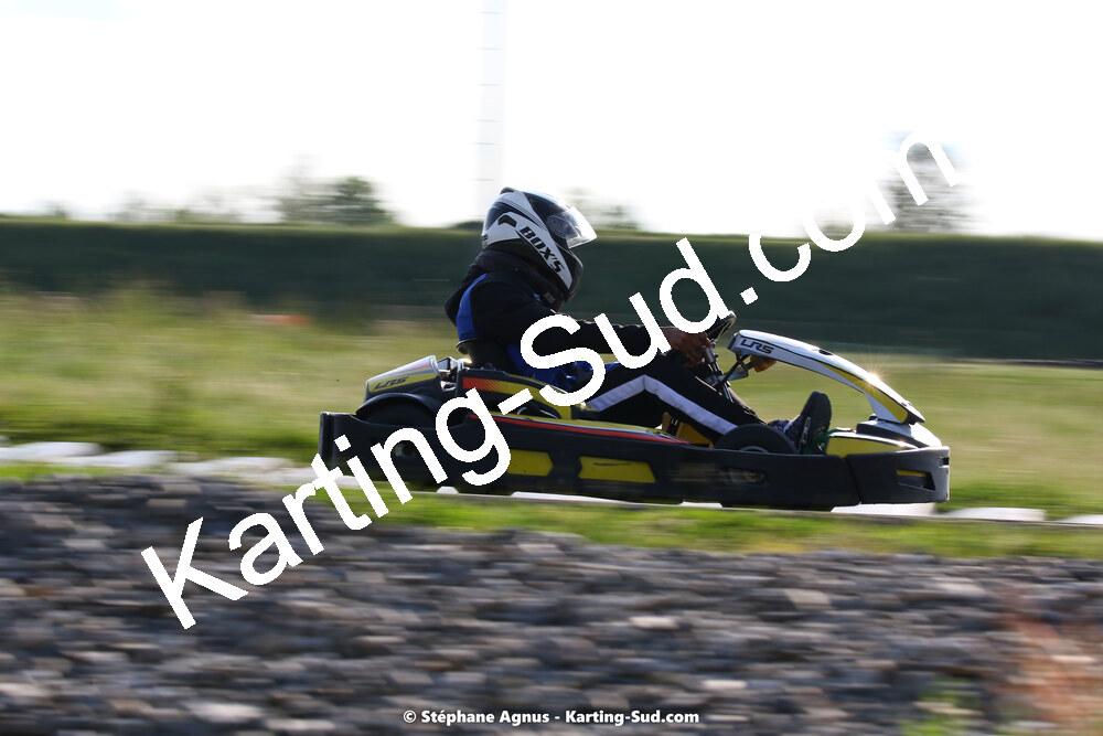 07/05/2022 : Endurance Loisir Les Razbitumes pour “1 maillot pour la vie” & Les Socio Esthéticiennes (Photos Stéphane Agnus) 2022 — karting