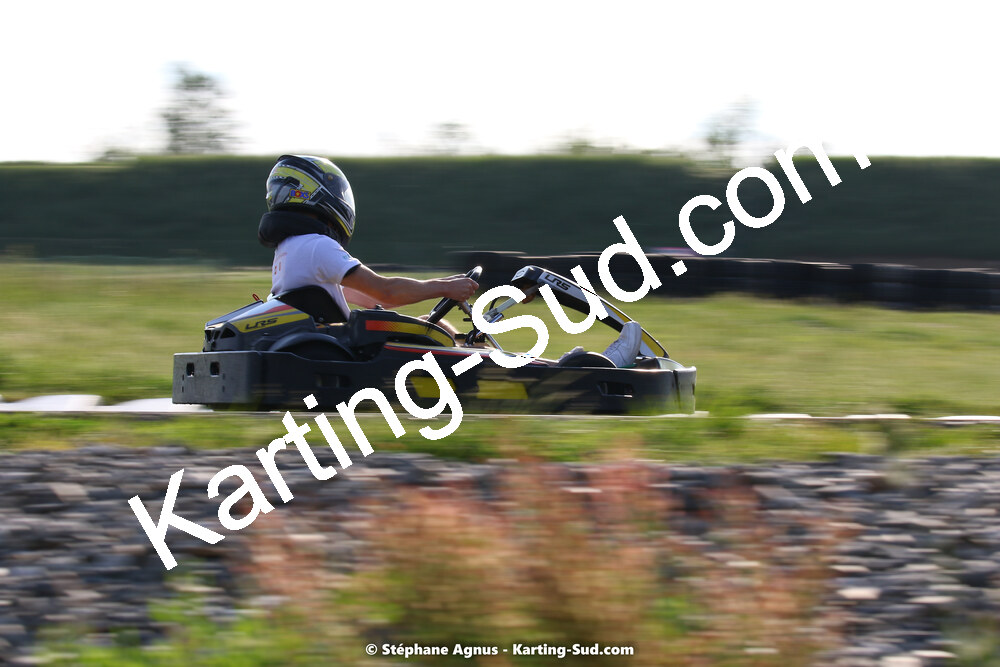 07/05/2022 : Endurance Loisir Les Razbitumes pour “1 maillot pour la vie” & Les Socio Esthéticiennes (Photos Stéphane Agnus) 2022 — karting