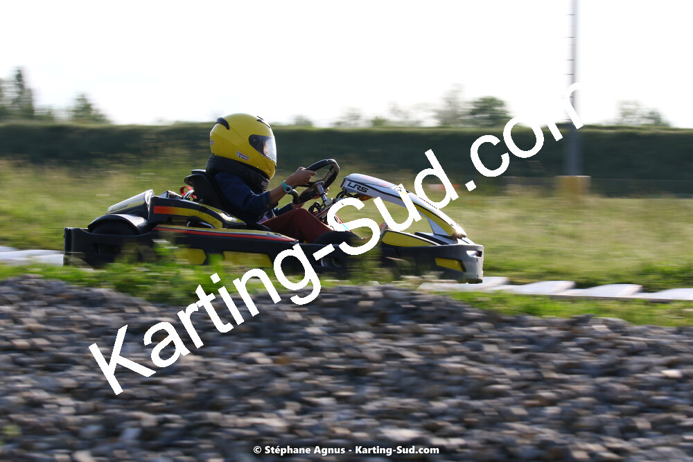 07/05/2022 : Endurance Loisir Les Razbitumes pour “1 maillot pour la vie” & Les Socio Esthéticiennes (Photos Stéphane Agnus) 2022 — karting