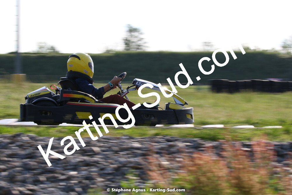 07/05/2022 : Endurance Loisir Les Razbitumes pour “1 maillot pour la vie” & Les Socio Esthéticiennes (Photos Stéphane Agnus) 2022 — karting
