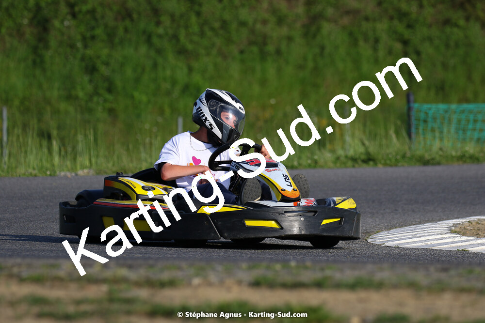07/05/2022 : Endurance Loisir Les Razbitumes pour “1 maillot pour la vie” & Les Socio Esthéticiennes (Photos Stéphane Agnus) 2022 — karting
