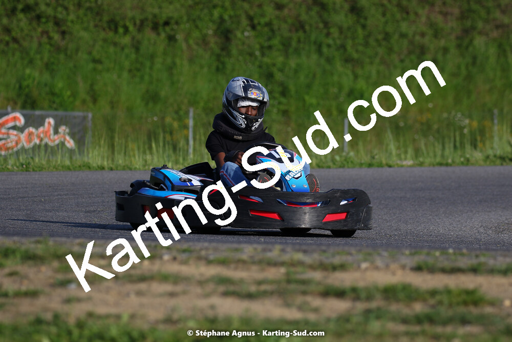 07/05/2022 : Endurance Loisir Les Razbitumes pour “1 maillot pour la vie” & Les Socio Esthéticiennes (Photos Stéphane Agnus) 2022 — karting