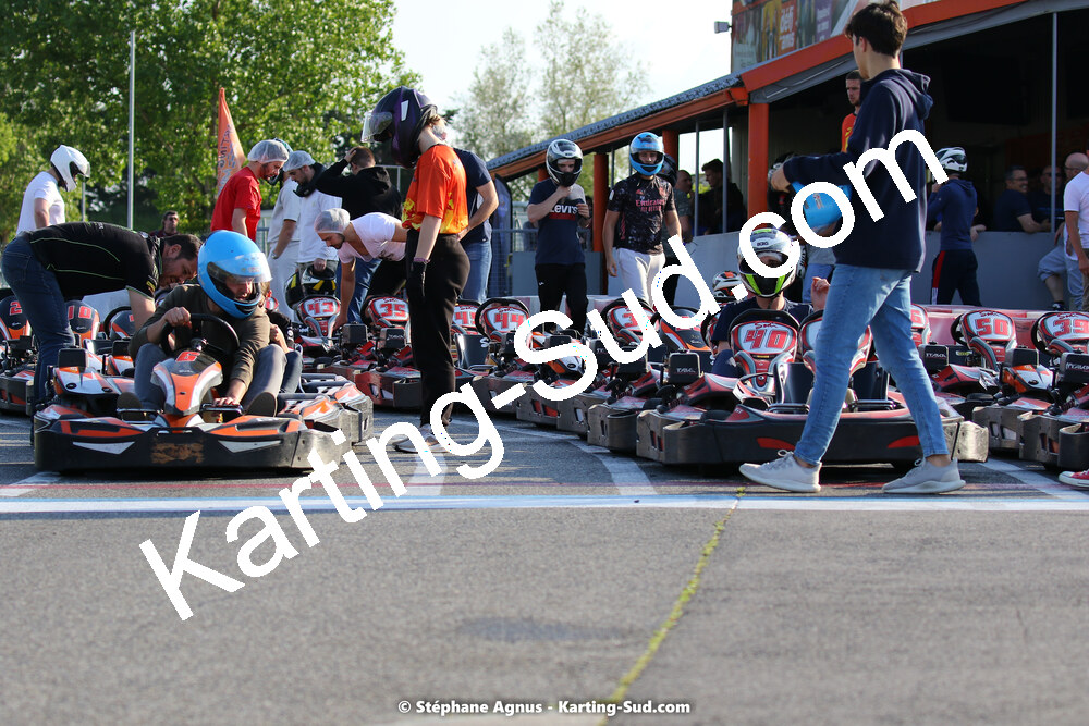 07/05/2022 : Endurance Loisir Les Razbitumes pour “1 maillot pour la vie” & Les Socio Esthéticiennes (Photos Stéphane Agnus) 2022 — karting