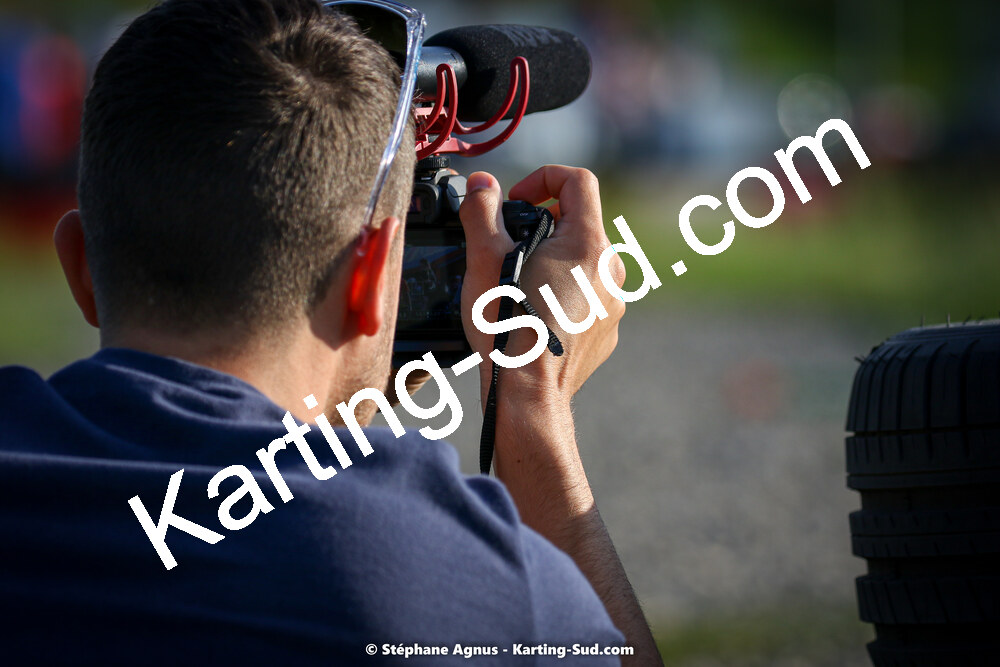 07/05/2022 : Endurance Loisir Les Razbitumes pour “1 maillot pour la vie” & Les Socio Esthéticiennes (Photos Stéphane Agnus) 2022 — karting